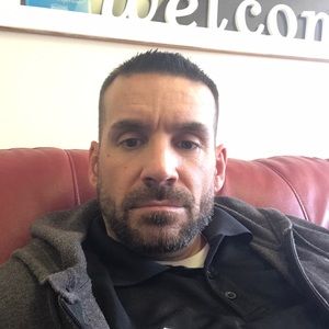 Meet your Posher, Dustin